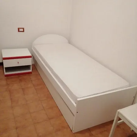 Guscio Int 37 Apartment