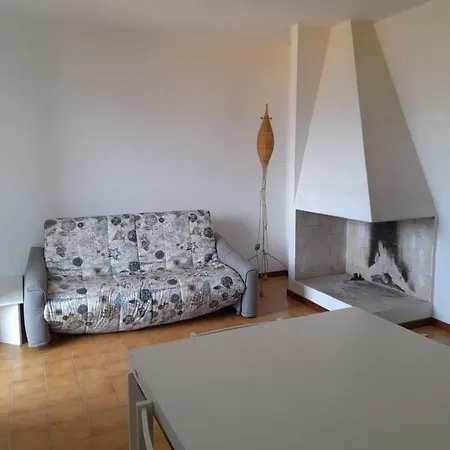 Guscio Int 37 Apartment *